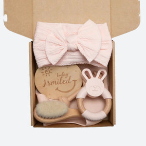 Coffret bébé fille - LANA  en rose présenté dans sa boite