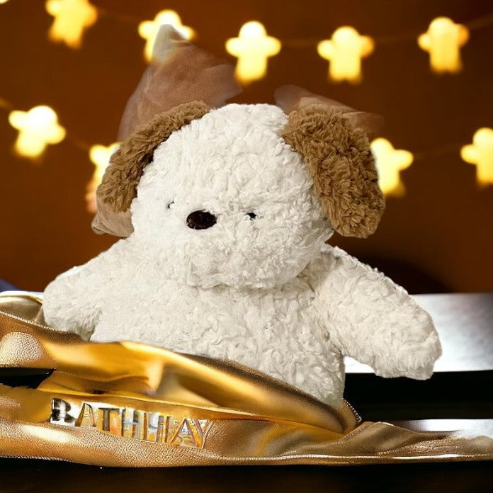 peluche chien blanc et marron allité