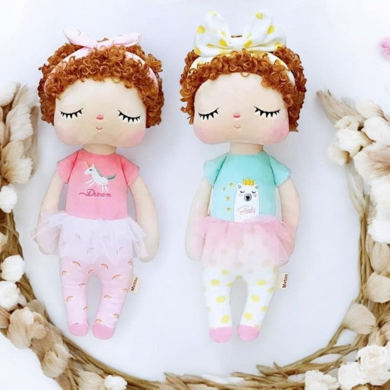 LILI et APRIL sont l'une à coté de l'autre Image
