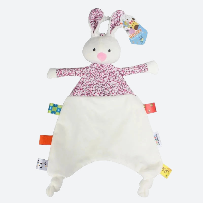 doudou lapin blanc avec étiquettes, t-shirt à fleur rose et anneau de suspension. doudou lapin/ doudou blanc/ doudou plat/ doudou peluche/ doudou étiquettes/ doudou garçon / doudou tout doux/ doudou fille / doudou bébé / doudou rose