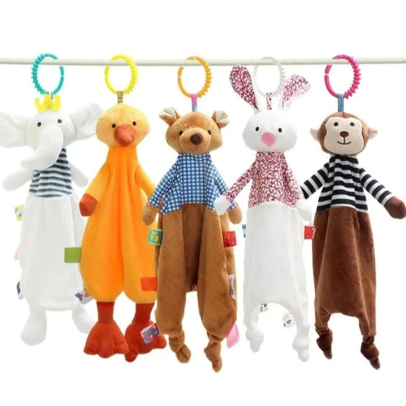 5 doudous suspendu, doudou éléphant blanc, doudou canard jaune, doudou ours brun, doudou lapin blanc, doudou singe marron. doudou ours/ doudou marron/ doudou plat/ doudou peluche/ doudou étiquettes/ doudou garçon / doudou tout doux/ doudou fille / doudou bébé/ doudou éléphant/ doudou canard / doudou ours / doudou lapin / doudou singe Image