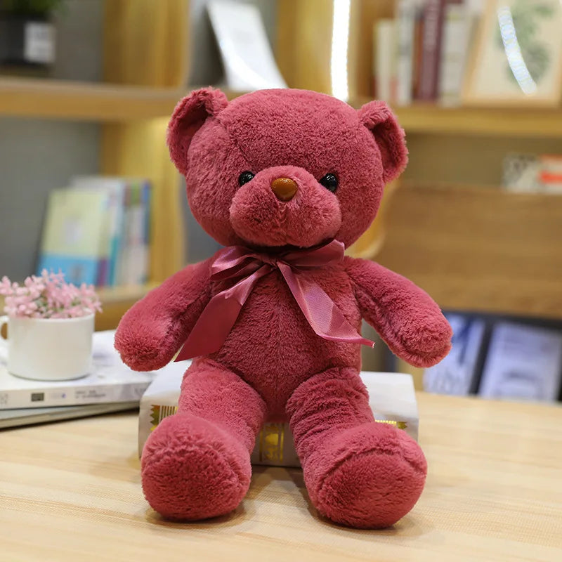 Découvrez la magie de l'enfance avec JEAN-MARC, le doudou peluche bébé ours disponible en 10 couleurs. Avec ses 30 cm de tendresse et son élégant noeud au cou, JEAN-MARC est prêt à devenir le compagnon de jeu préféré de votre tout-petit.