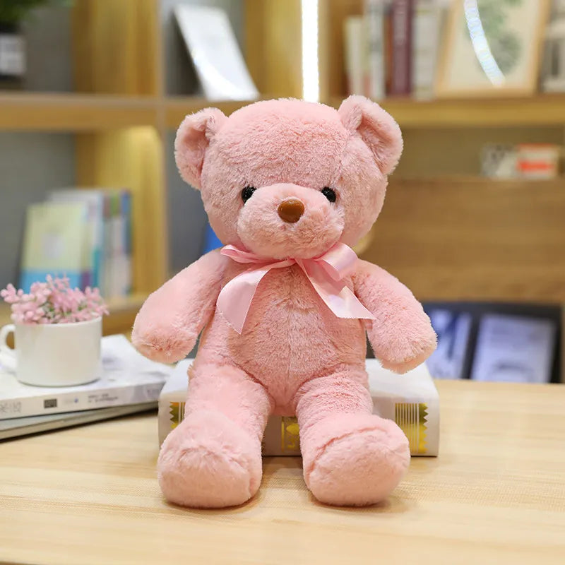 Découvrez la magie de l'enfance avec JEAN-MARC, le doudou peluche bébé ours disponible en 10 couleurs. Avec ses 30 cm de tendresse et son élégant noeud au cou, JEAN-MARC est prêt à devenir le compagnon de jeu préféré de votre tout-petit.