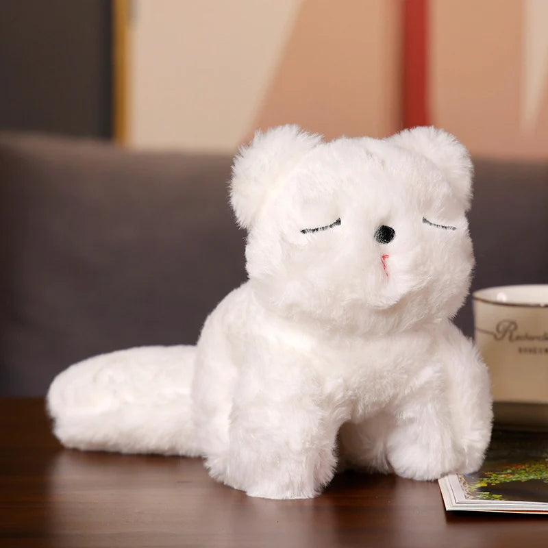 Découvrez TICHA, le mini doudou bracelet chat, un compagnon adorable et pratique pour votre bébé. Avec sa taille compacte et sa polyvalence, TICHA peut être porté comme un bracelet ou attaché à divers équipements pour bébé, offrant ainsi réconfort et amusement à tout moment. Image