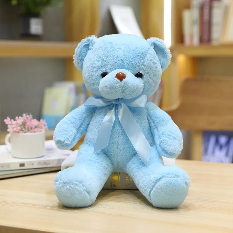 Découvrez la magie de l'enfance avec JEAN-MARC, le doudou peluche bébé ours disponible en 10 couleurs. Avec ses 30 cm de tendresse et son élégant noeud au cou, JEAN-MARC est prêt à devenir le compagnon de jeu préféré de votre tout-petit.