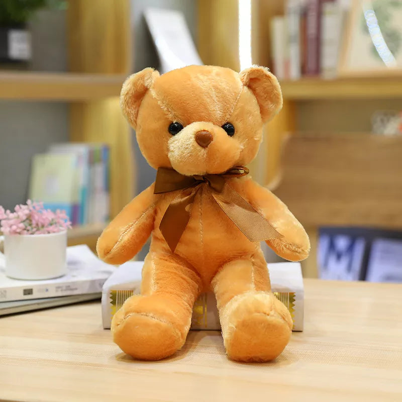 Découvrez la magie de l'enfance avec JEAN-MARC, le doudou peluche bébé ours disponible en 10 couleurs. Avec ses 30 cm de tendresse et son élégant noeud au cou, JEAN-MARC est prêt à devenir le compagnon de jeu préféré de votre tout-petit.