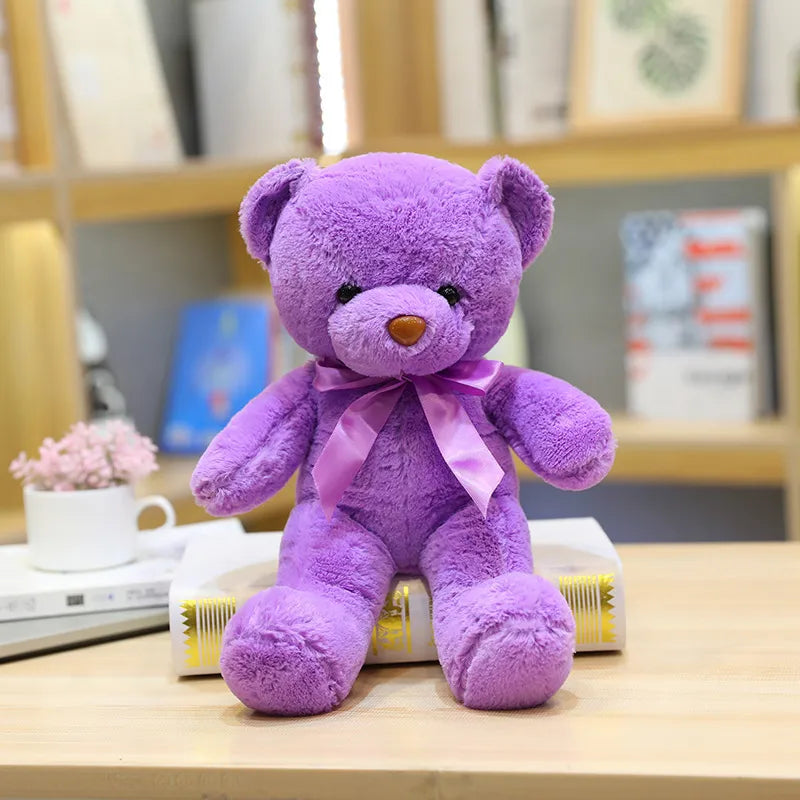 Découvrez la magie de l'enfance avec JEAN-MARC, le doudou peluche bébé ours disponible en 10 couleurs. Avec ses 30 cm de tendresse et son élégant noeud au cou, JEAN-MARC est prêt à devenir le compagnon de jeu préféré de votre tout-petit.