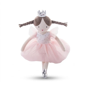 Poupée ballerine à nattes, couronne argentée et tutu rose, debout sur une pointe