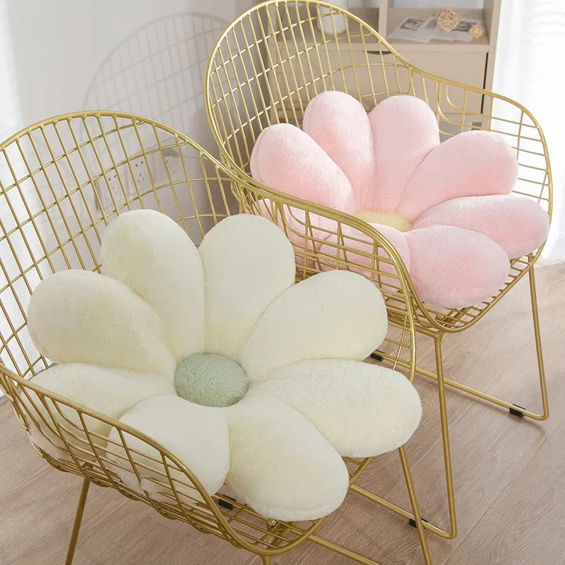 Découvrez la beauté florale avec le doudou géant fleurs XL - ELLA. Disponible en 8 coloris éblouissants, chaque peluche représente une fleur géante, offrant à votre enfant des câlins tout en couleurs. Disponible en deux tailles : 55/60cm et 75/80cm.Offrir à votre enfant un compagnon doux et coloré, stimulant son imagination et apportant de la joie à son quotidien.