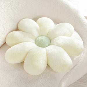 Découvrez la beauté florale avec le doudou géant fleurs XL - ELLA. Disponible en 8 coloris éblouissants, chaque peluche représente une fleur géante, offrant à votre enfant des câlins tout en couleurs. Disponible en deux tailles : 55/60cm et 75/80cm.Offrir à votre enfant un compagnon doux et coloré, stimulant son imagination et apportant de la joie à son quotidien.