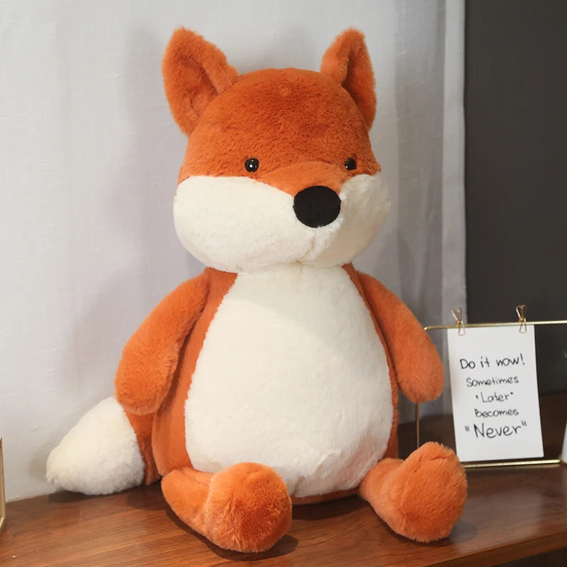 ROBIN, le doudou renard géant, est le compagnon idéal pour les enfants en quête de magie et de réconfort. Offrez-lui une place dans votre foyer pour égayer les journées de votre petit explorateur.