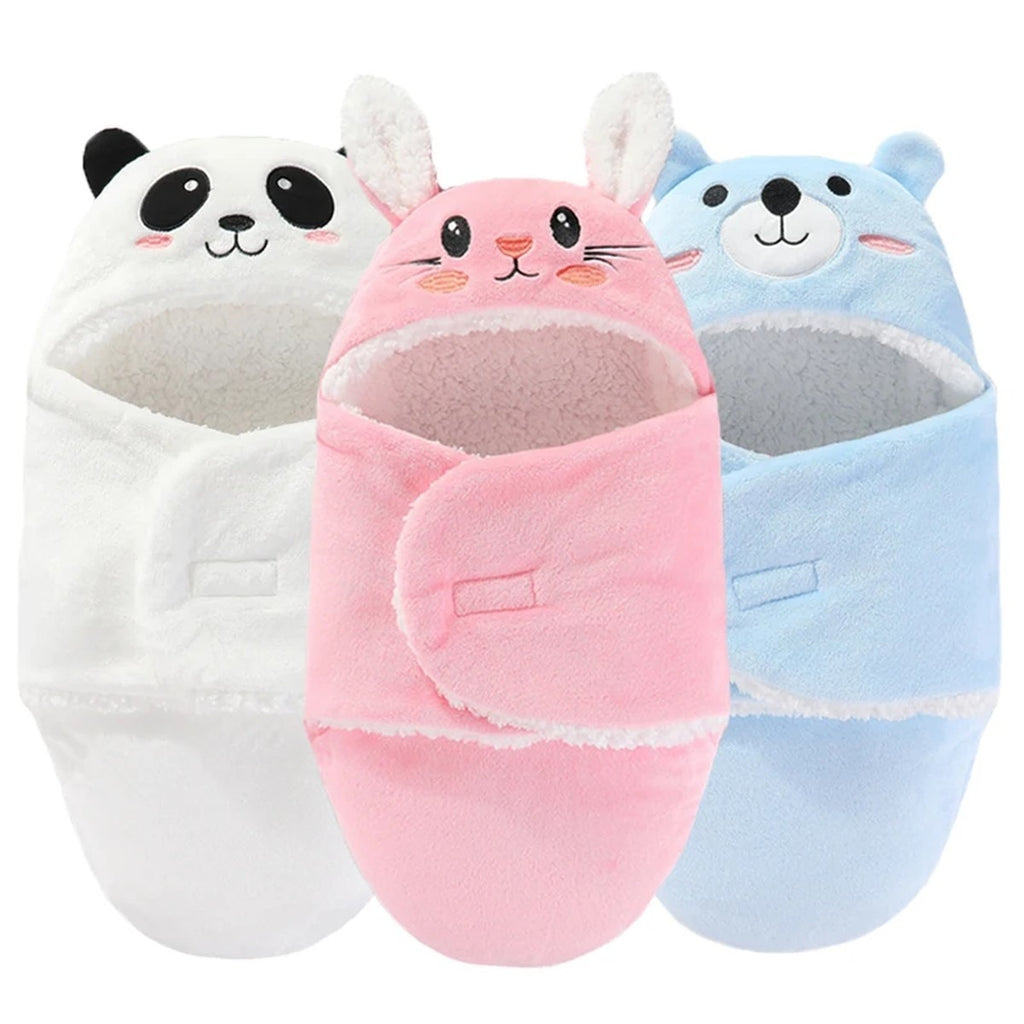 Trois nids d'ange à capuche panda, lapin et ours